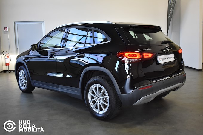 MERCEDES-BENZ GLA 180 d Automatic Business